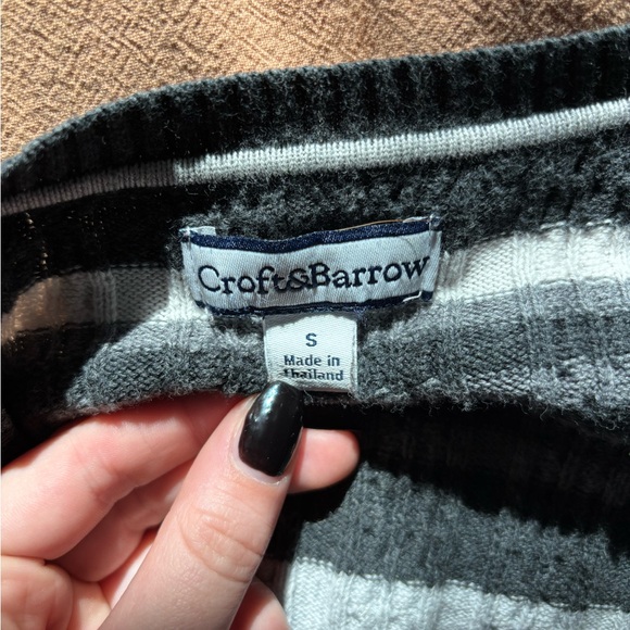 Croft & Barrow V-Neck Sweater - Black, Gray, White - Picture 3 of 3